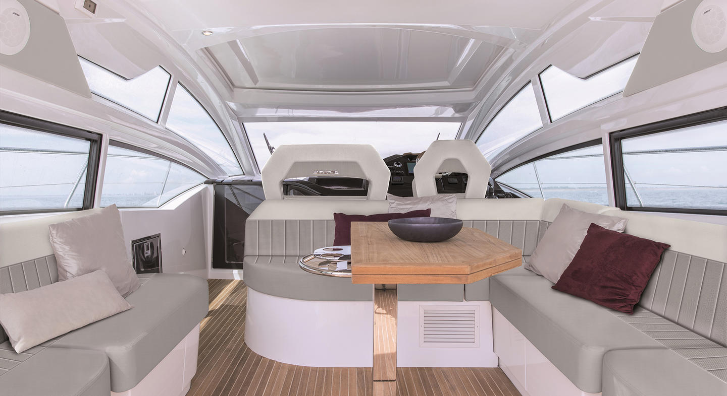 Gran Turismo 46 Interior