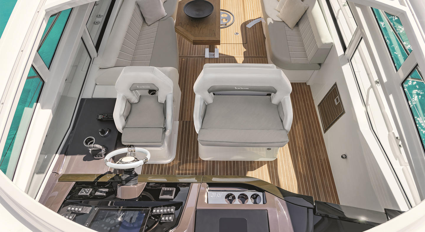 Gran Turismo 46 Interior